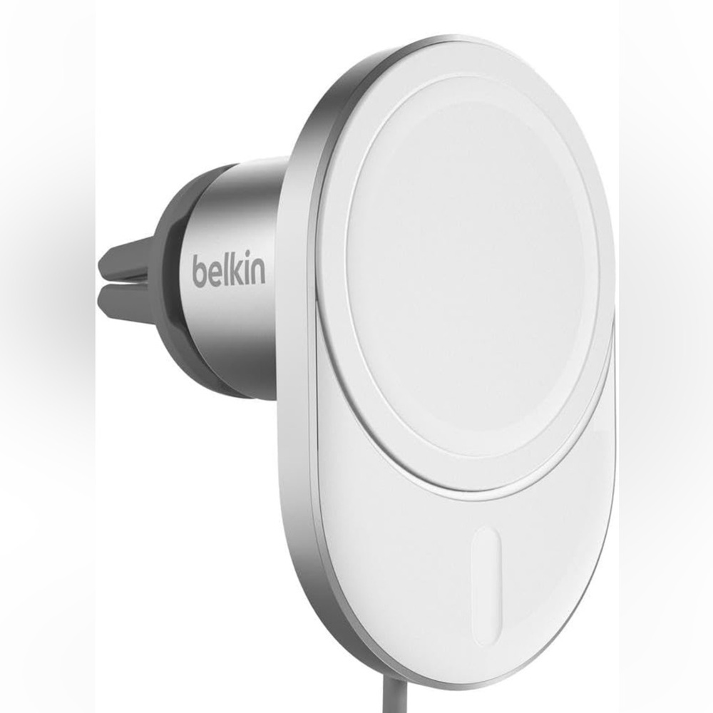 Belkin White and Silver Magnetic Charger apple 16 iPhone